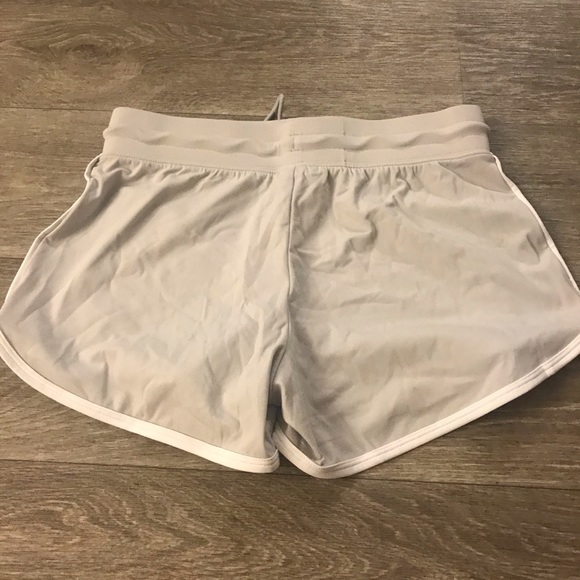 Alphalete Curve Shorts - Picture 2 of 3